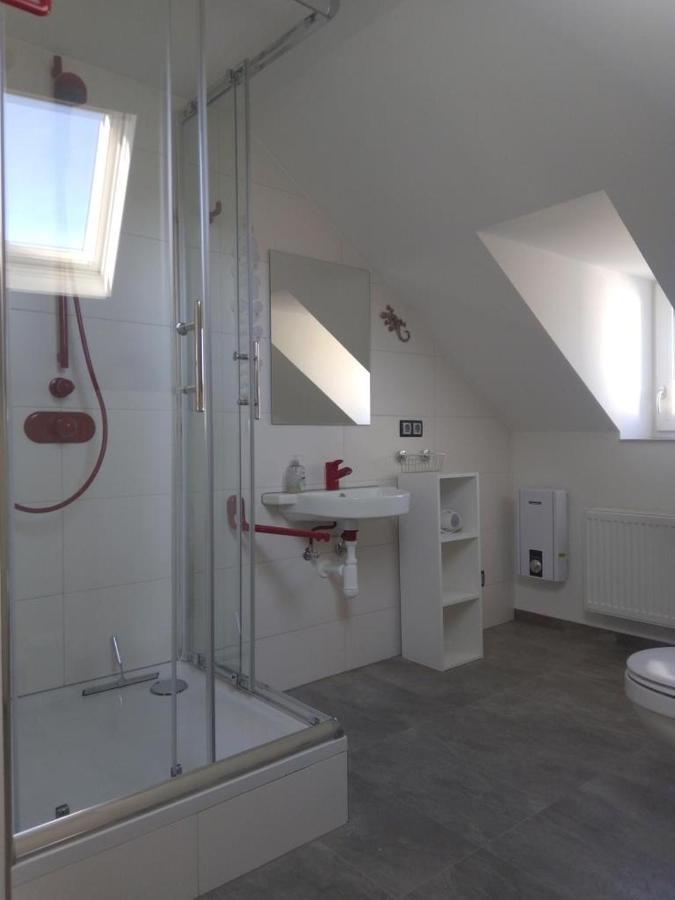 Ferienwohnung Im Roten Haus, Die Therme Ist Fusslaeufig In Wenigen Minuten Erreichbar Bad Ems Eksteriør bilde