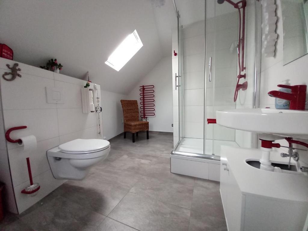 Ferienwohnung Im Roten Haus, Die Therme Ist Fusslaeufig In Wenigen Minuten Erreichbar Bad Ems Eksteriør bilde